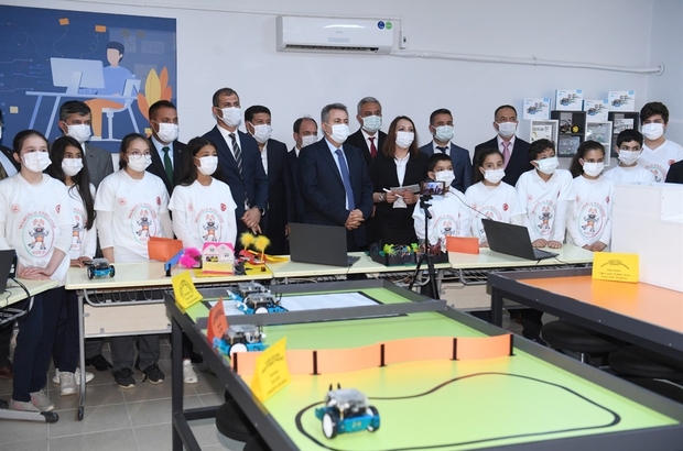Fatih Yatılı Bölge Ortaokulu robotik kodlama sınıfının açılışı